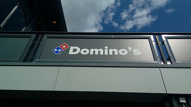 Франчайзинговая сеть Domino’s Pizza хочет запустить банкротство в России. Но появился покупатель